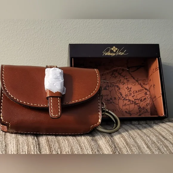 🎁Patricia Nashed Boxed Leather Mini Torri Wallet with Key Fob Bag Charm - Picture 2 of 14